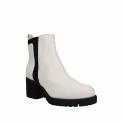 Mia Shoes Colten White Ankle Booties