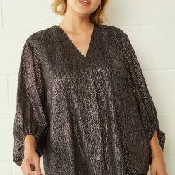 Purple Door Boutique Sweet Shimmer Black Top Ladies'