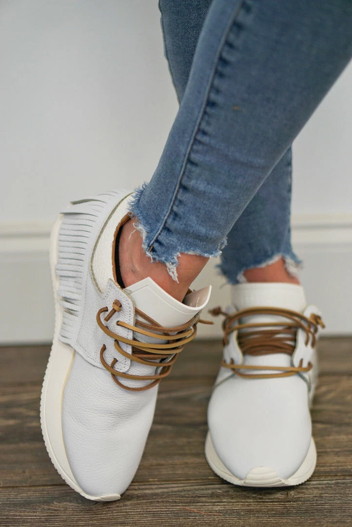 Esseutesse White Leather Fringe Sneakers Shoes 1 Esseutesse White Leather Fringe Sneakers Shoes