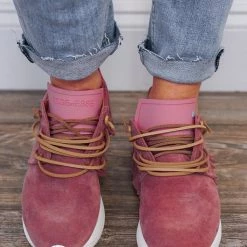 Esseutesse Strawberry Suede Fringe Sneakers