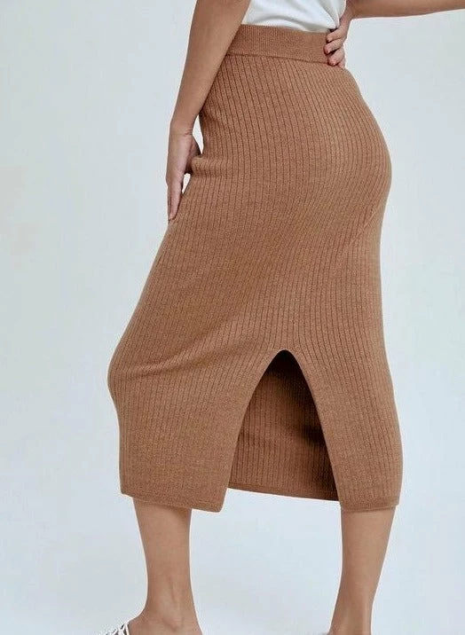Purple Door Boutique Ladies' Mocha Ribbed Knit Midi Skirt 4 Purple Door Boutique Ladies' Mocha Ribbed Knit Midi Skirt