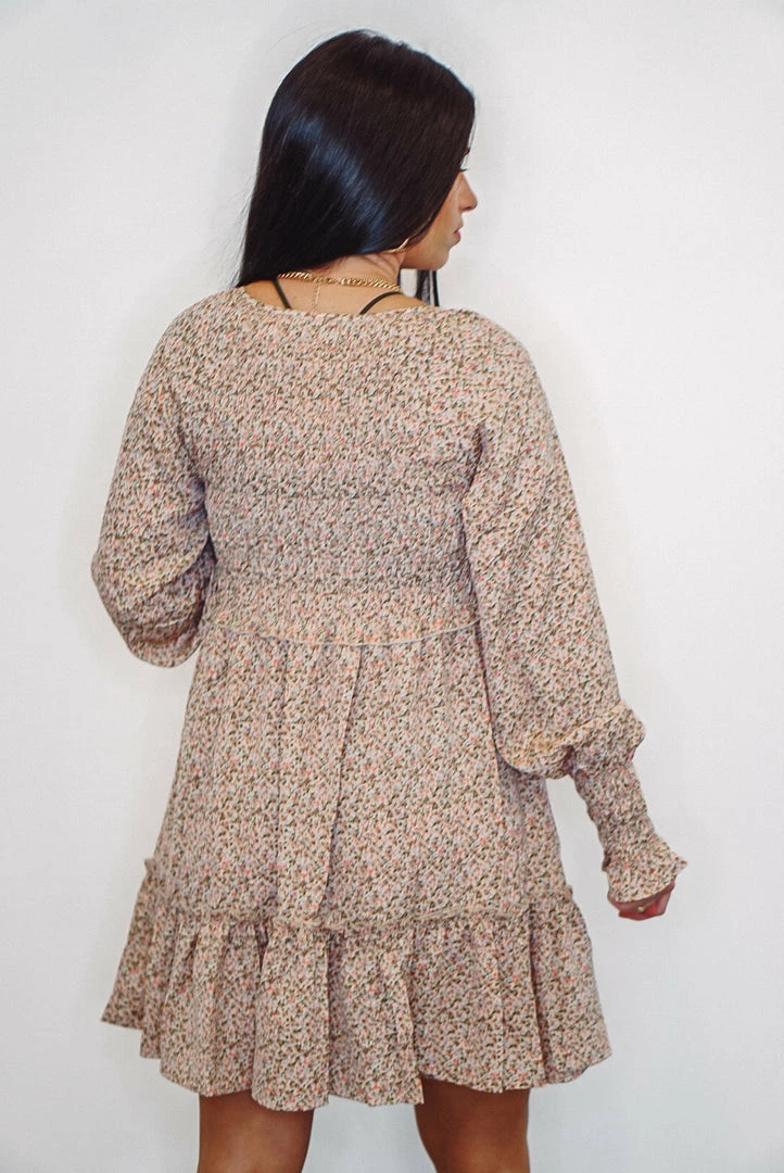 Purple Door Boutique Ladies' Light Taupe Floral Babydoll Dress 6 Purple Door Boutique Ladies' Light Taupe Floral Babydoll Dress