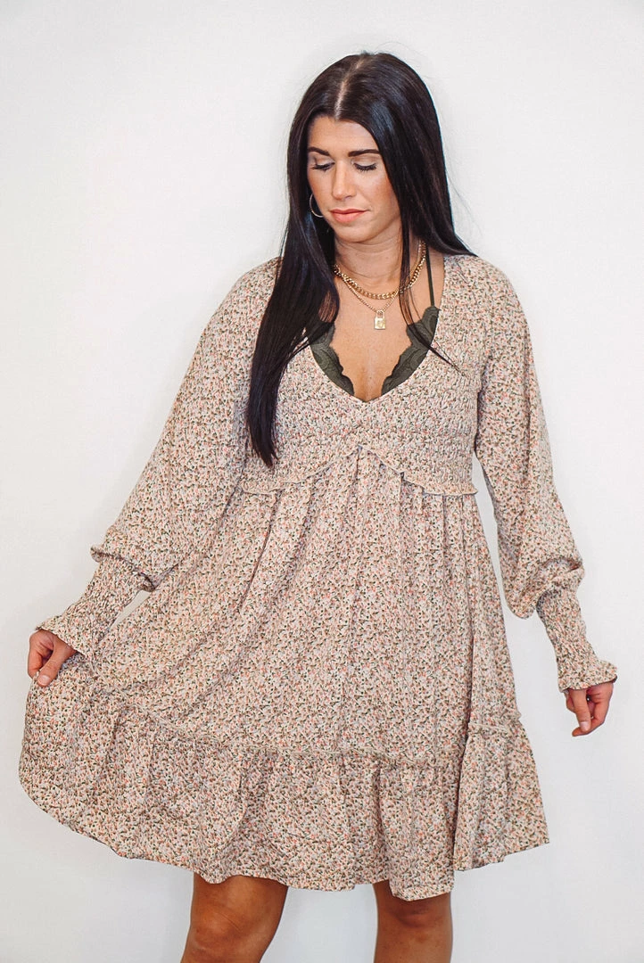 Purple Door Boutique Ladies' Light Taupe Floral Babydoll Dress 4 Purple Door Boutique Ladies' Light Taupe Floral Babydoll Dress